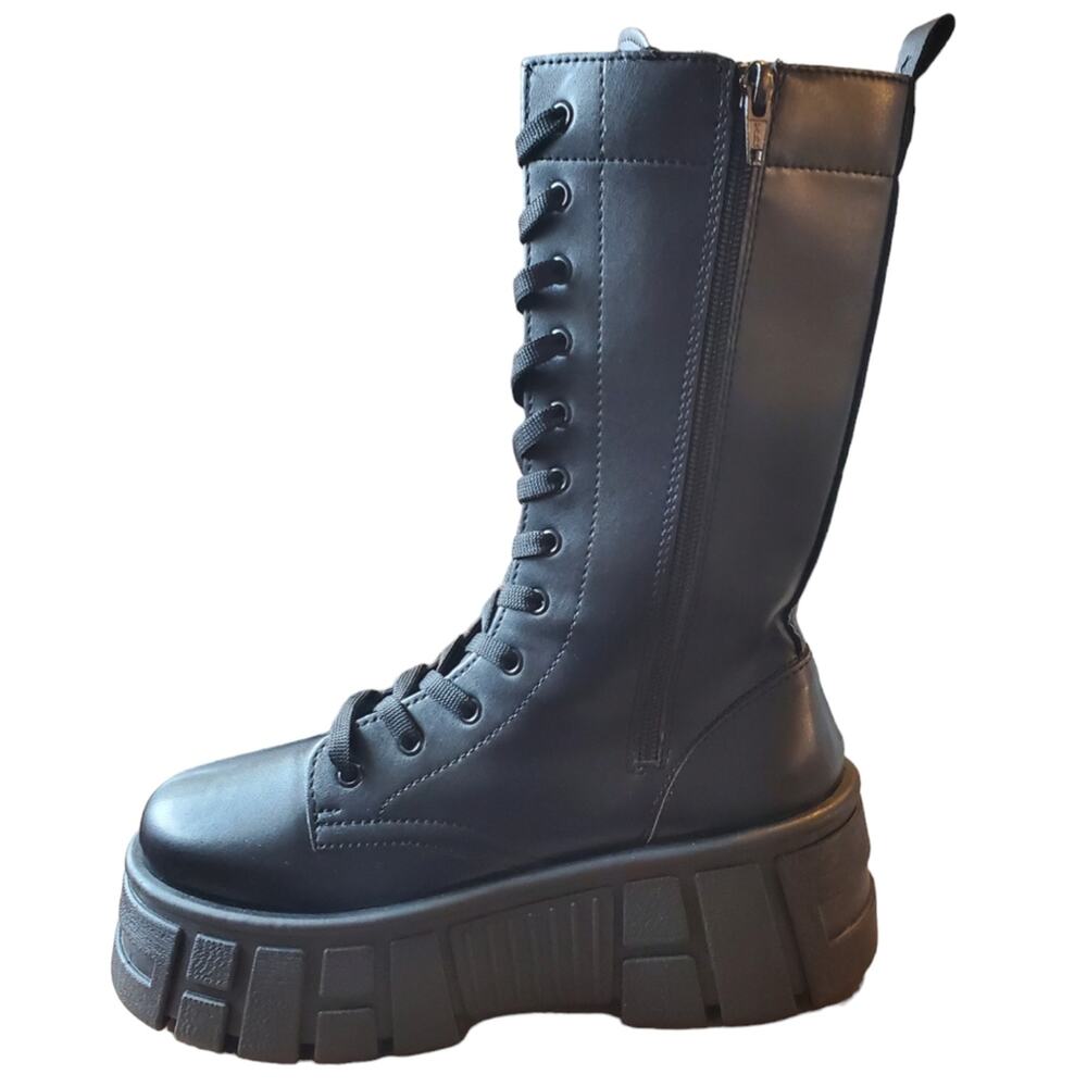 ASOS DESIGN SIZE 9 Athens chunky high lace up boots black UK SIZE 7